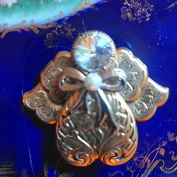 Vintage signed angel brooch - Picture 4 of 6